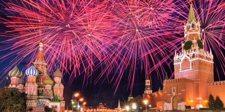 В РФ сегодня отмечается государственный праздник – День России