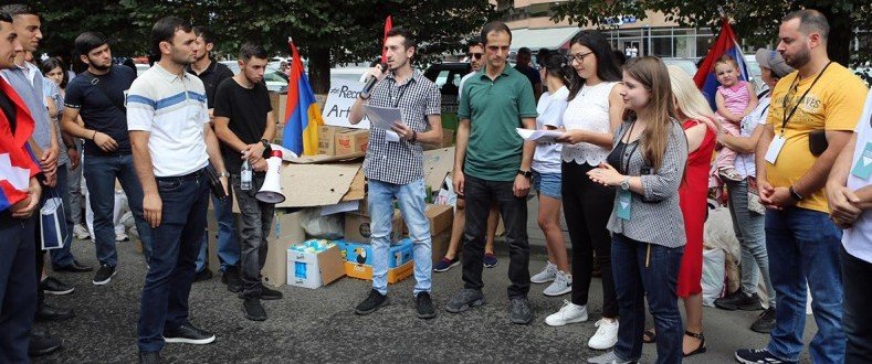АРМЕНИЯ. Перед офисом ООН в Ереване прошла акция представителей гражданской инициативы «Бацум»