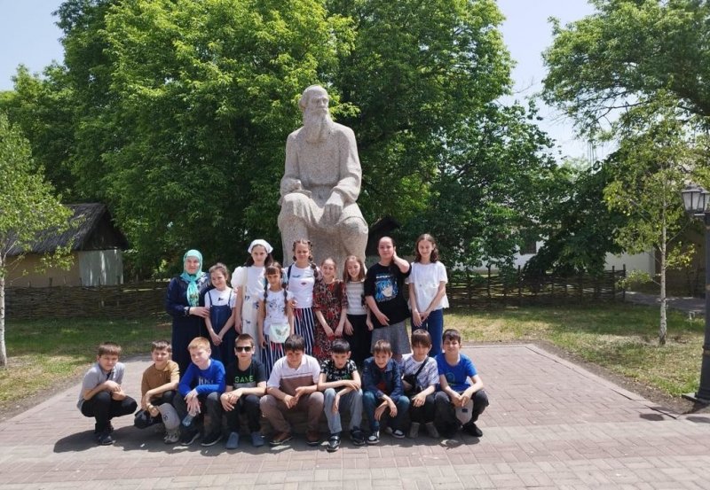ЧЕЧНЯ. Грозненские школьники посетили литературно-этнографический музей Л.Н. Толстого