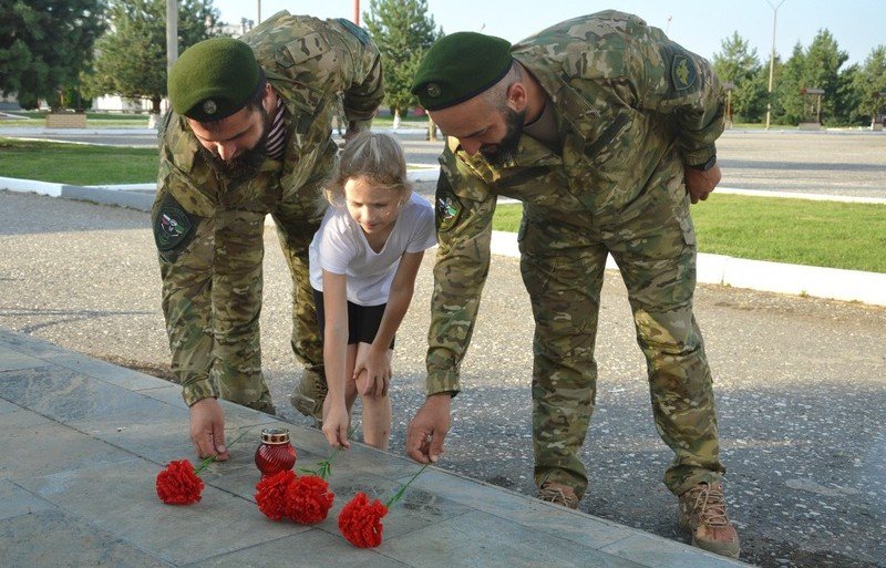 ЧЕЧНЯ.  В Урус-Мартане  почтили память ветеранов боевых действий