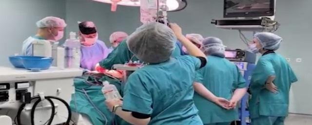 В городе Энгельсе хирурги удалили женщине 8-килограммовую опухоль
