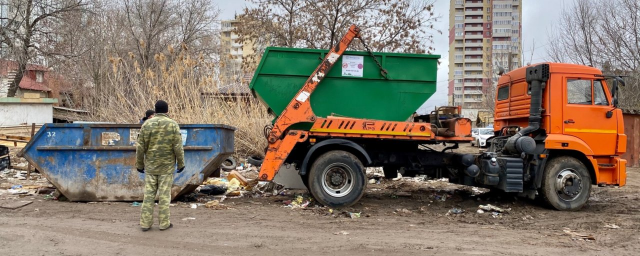 АСТРАХАНЬ. Астраханский губернатор Бабушкин пригрозил поменять регоператора из-за неубранного мусора