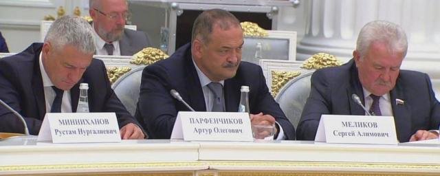 ДАГЕСТАН. Глава Дагестана Меликов доложил Путину о плачевном состоянии энергокомплекса региона