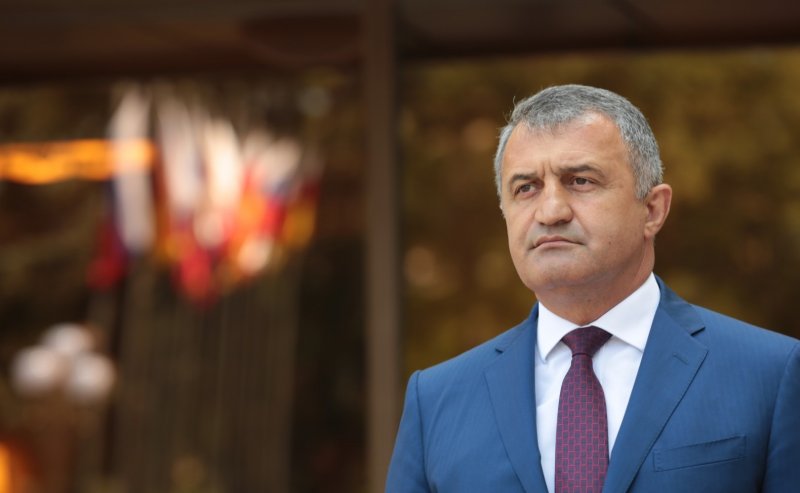 Ю.ОСЕТИЯ.  Президент Ю. Осетии призвал Грузию признать ответственность военные преступления в 2008 году