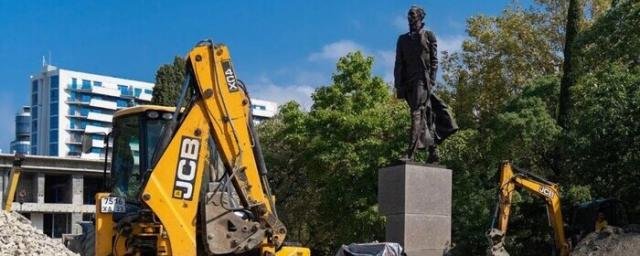 КРАСНОДАР. На улице Орджоникидзе в Сочи восстанавливают знаменитый «Луна-парк»