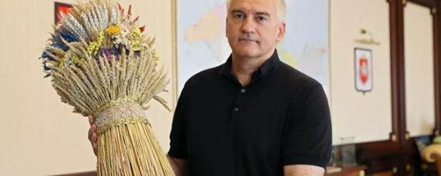 КРЫМ. Крымские аграрии намолотили более 2 млн тонн зерна