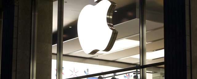 Суд в Москве впервые оштрафовал Apple за фейки