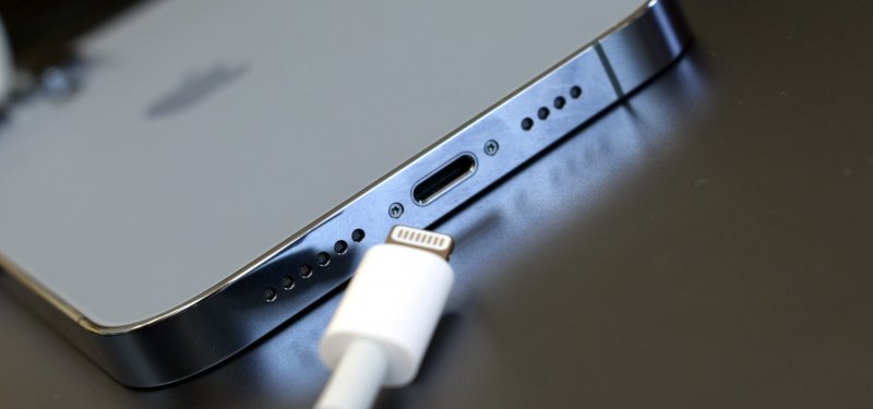 Apple модернизирует свои новые смартфоны - у  iPhone 15 появятся зарядные разъемы USB-C