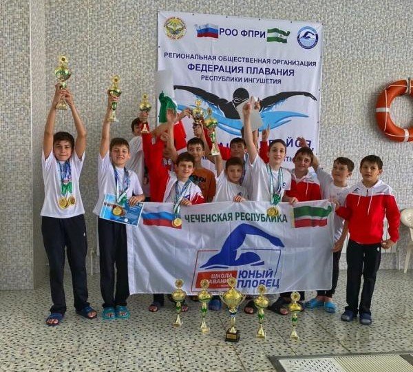 ЧЕЧНЯ. Чеченские юные пловцы завоевали 9 золотых медалей на соревнованиях в в Магасе