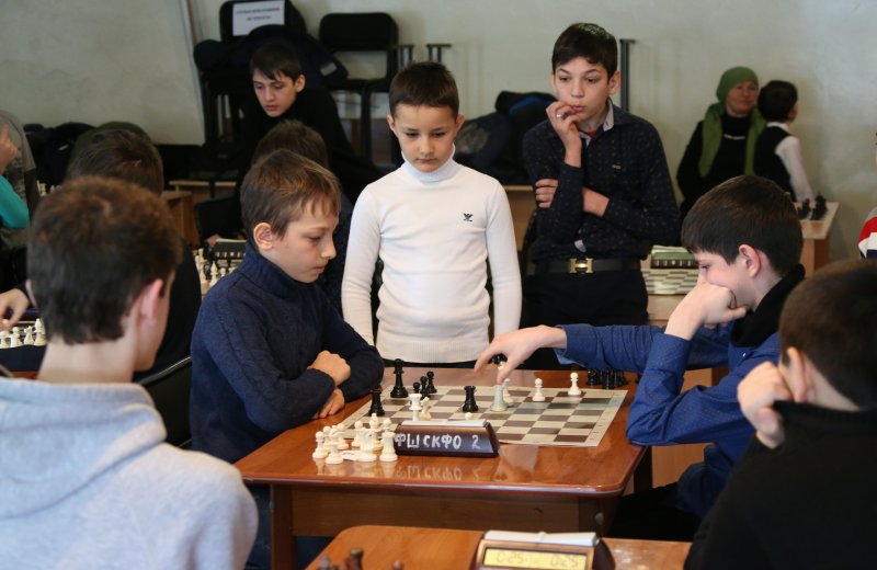 ЧЕЧНЯ. Республика готовится к школьному чемпионату по шахматам