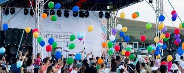 КЧР. Карачаево-Черкесию посетило около 400 тысяч туристов за лето этого года