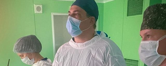 КРАСНОДАР. Кубанские медики впервые в ЮФО удалили щитовидную железу через подмышку