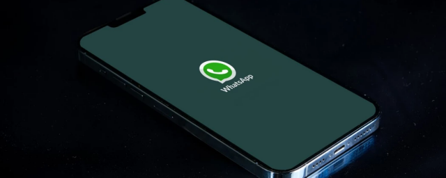 WhatsApp готовит возможность принимать сообщения из других мессенджеров