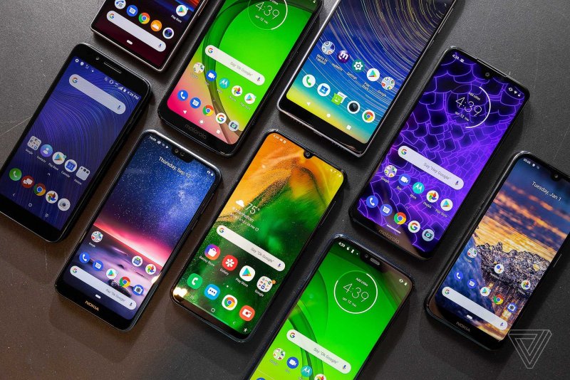 Какой смартфон Samsung выбрать из средней ценовой категории?