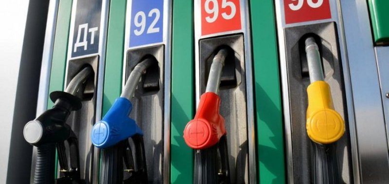 Биржевые цены на бензин и дизельное топливо начали снижаться