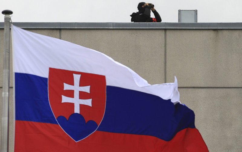 Politico: Словакия заявила о прекращении военной помощи Украине