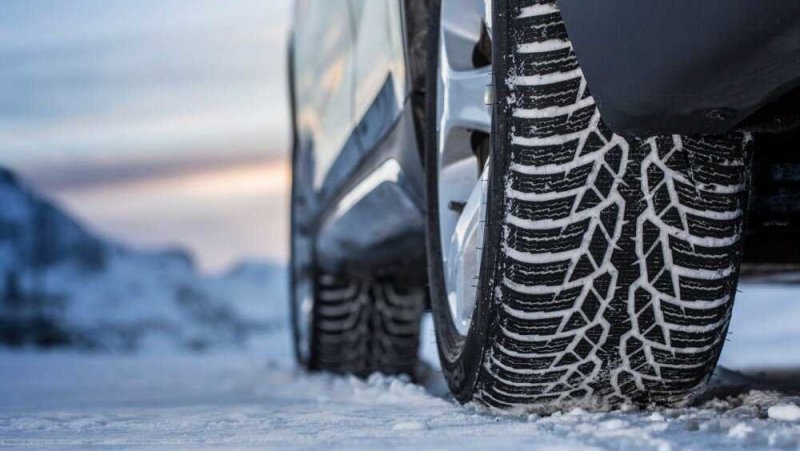 ЧЕЧНЯ. В регионе призвали водителей  до 1 декабря заменить шины на зимние