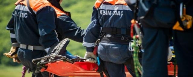 КРЫМ. В Крыму в районе скалы Арбуз повредившему ногу туристу потребовалась помощь спасателей