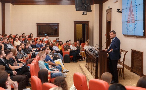 РОСТОВ.  На факультетах ЮФУ работают 34 выпускника Школы молодого преподавателя