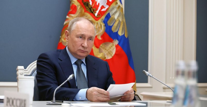 Президент России в Пятигорске принял участие в заседании "Движения первых",
