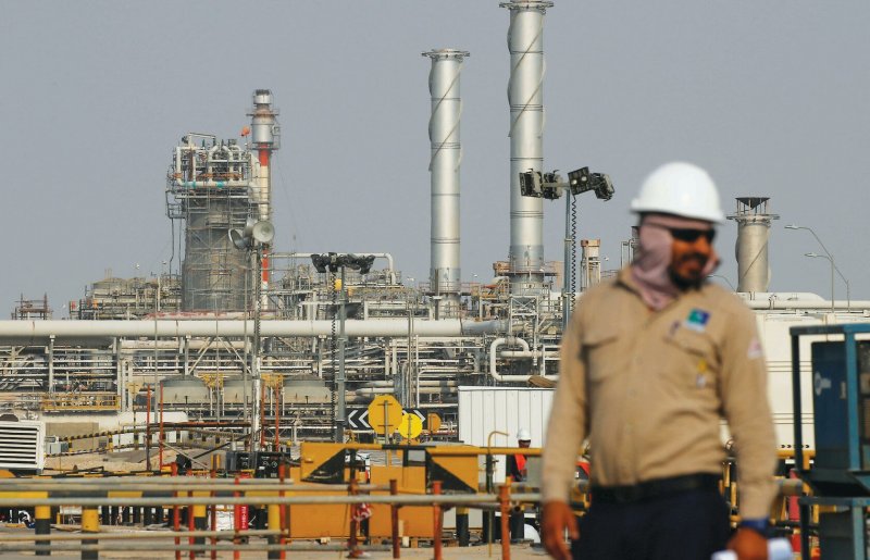 Саудовская Аравия продлит  сокращение добычи нефти