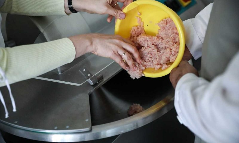 Ученый из СКФУ создал технологию обогащения мясных продуктов