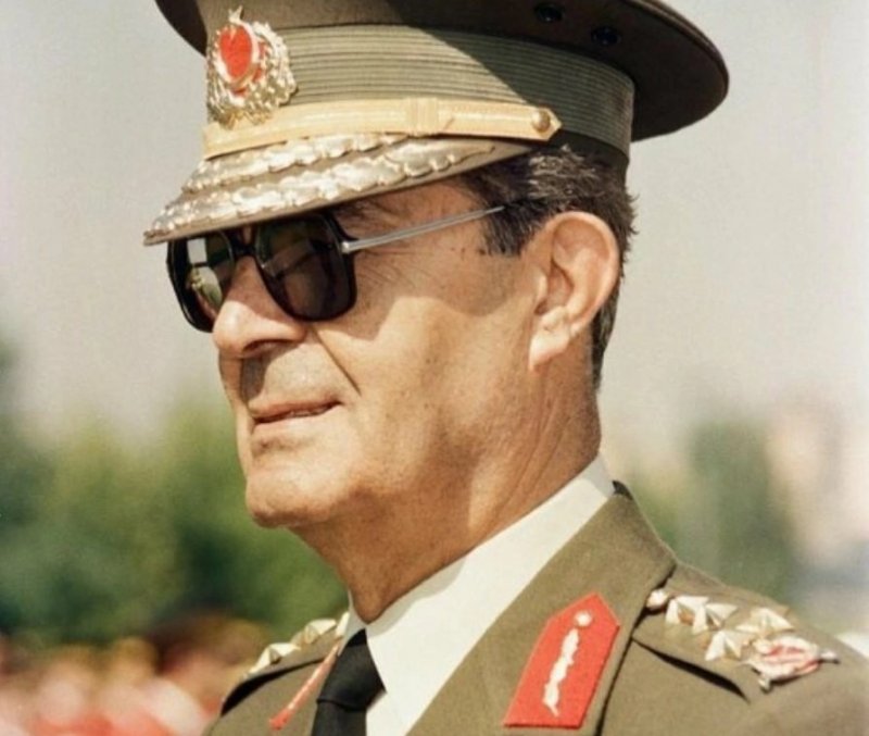 ЧЕЧНЯ. Турецкий генерал, военный и политический деятель генерал Доган Гюреш