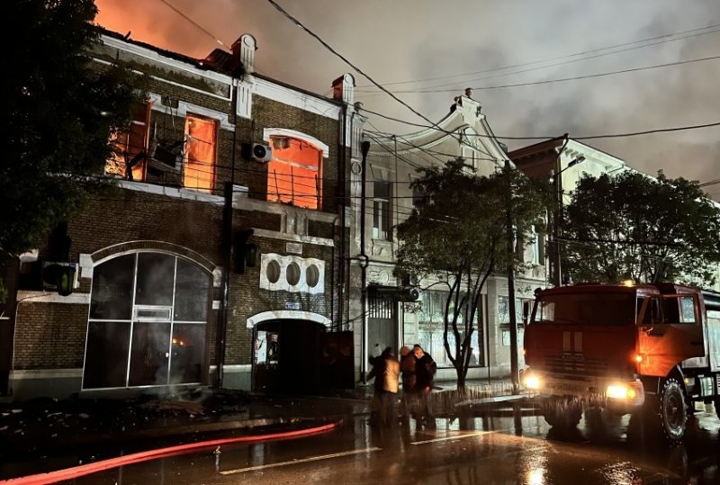 АБХАЗИЯ. Пожар в Центральном выставочном зале в Сухуме уничтожил весь фонд картинной галереи