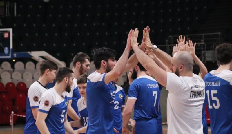 ЧЕЧНЯ.  Грозненская команда  по волейболу одержала четыре победы в Чемпионате России