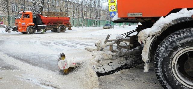 11-летнего ребенка в Москве засосало в снегоуборочную машину