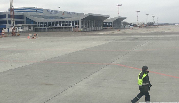 АБХАЗИЯ. Реконструкция аэропорта в Сухуме началась с подведения ЛЭП