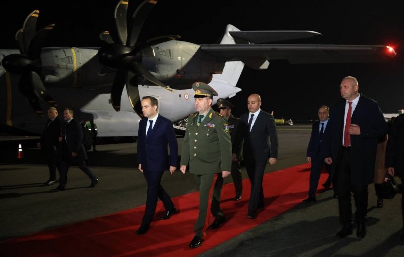 АРМЕНИЯ. Глава Минобороны Франции прибыл с историческим визитом в Ереван