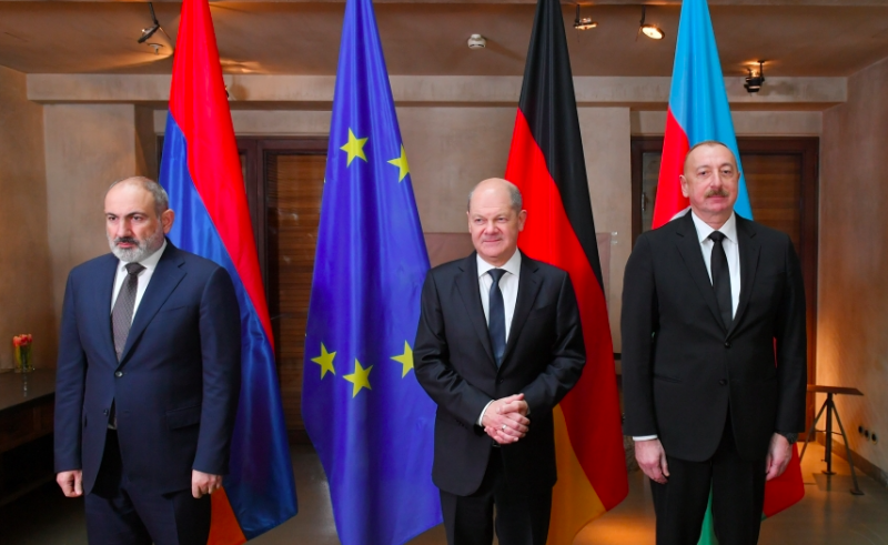 АЗЕРБАЙДЖАН. Лидеры Азербайджана, Армении и Германии провели трехстороннюю встречу