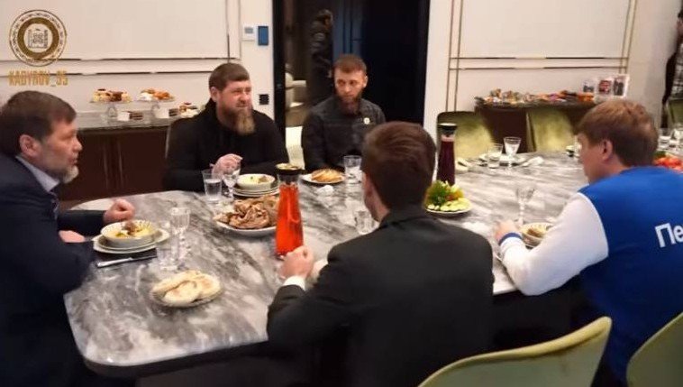 ЧЕЧНЯ. Глава ЧР Р. Кадыров встретился с Григорием Гуровым и Максимом Древалем