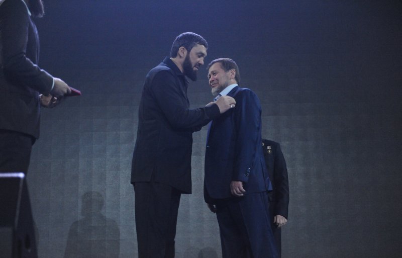 ЧЕЧНЯ. Одес Байсултанов награжден медалью памяти Ахмата-Хаджи Кадырова