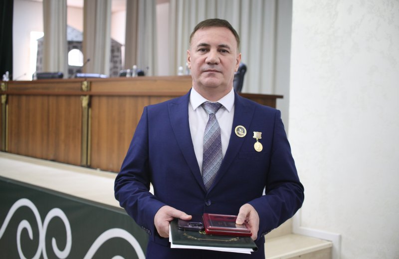 ЧЕЧНЯ. Прокурор республики награжден орденом Кадырова