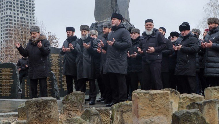 ЧЕЧНЯ. В Грозном почтили память жертв сталинских репрессий