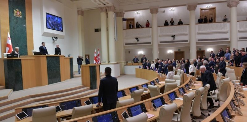 ГРУЗИЯ. В парламенте Грузии ввели особый режим безопасности
