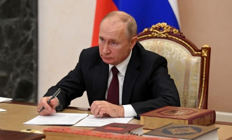 Президент РФ подписал закон о конфискации имущества за фейки об армиио российской армии