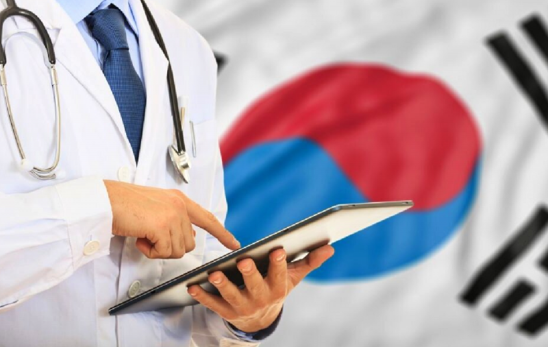 В Южной Корее 6500 врачей-стажеров хотят уволиться из-за новых правил приема в вузы