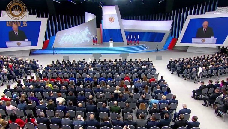 В. Путин представил масштабную программу развития страны