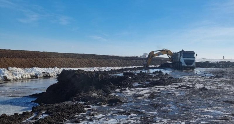 ВОЛГОГРАД. Очистка реки Ямы в Волгоградской области от донных отложений, мусора и сушняка завершится к середине весны