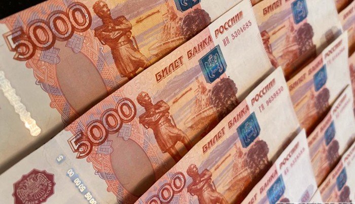 Восемь жителей Дагестана лишили пенсионеров денег