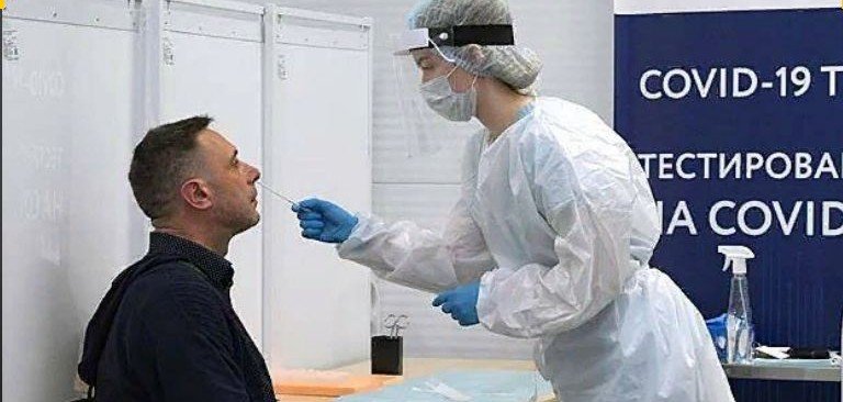 Заболеваемость коронавирусом в России а неделю выросла на 2,6% з