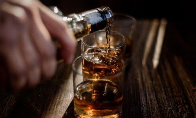 122 человека умерли за год от отравления алкоголем в Воронежской области