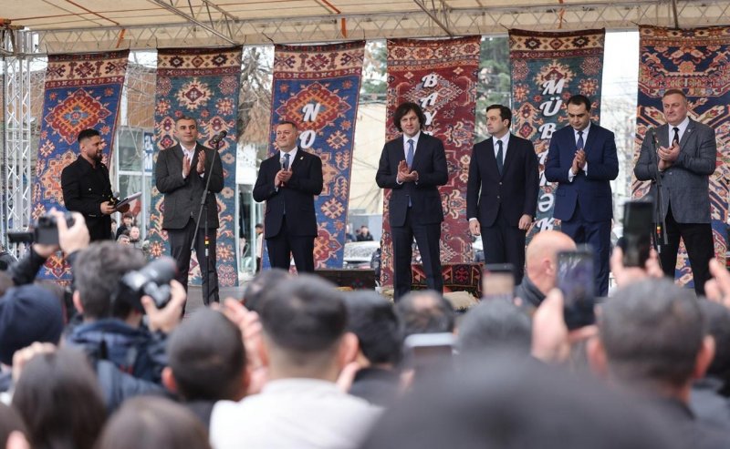 АЗЕРБАЙДЖАН. Президент и премьер Грузии поздравили азербайджанцев с Новрузом