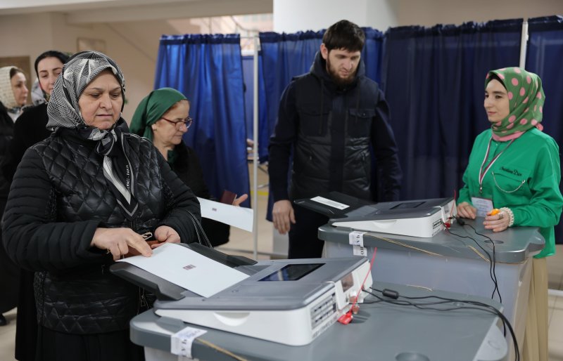 ЧЕЧНЯ. Во второй день голосования в регионе на 15.00  проголосовало 75,17 % избирателей