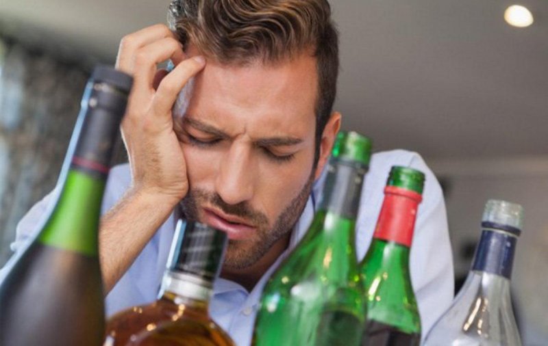 Диетолог Мароги назвала безопасную дозу алкоголя