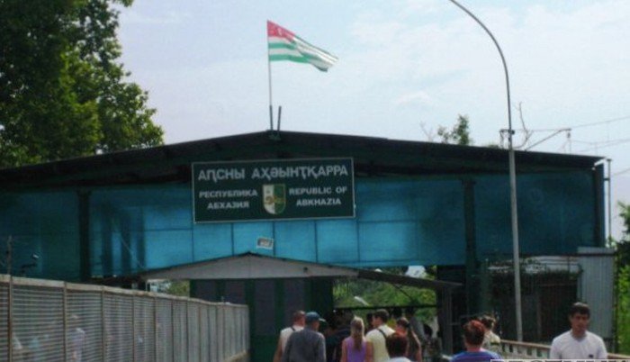 АБХАЗИЯ. Очереди на границе с Абхазией могут сократиться