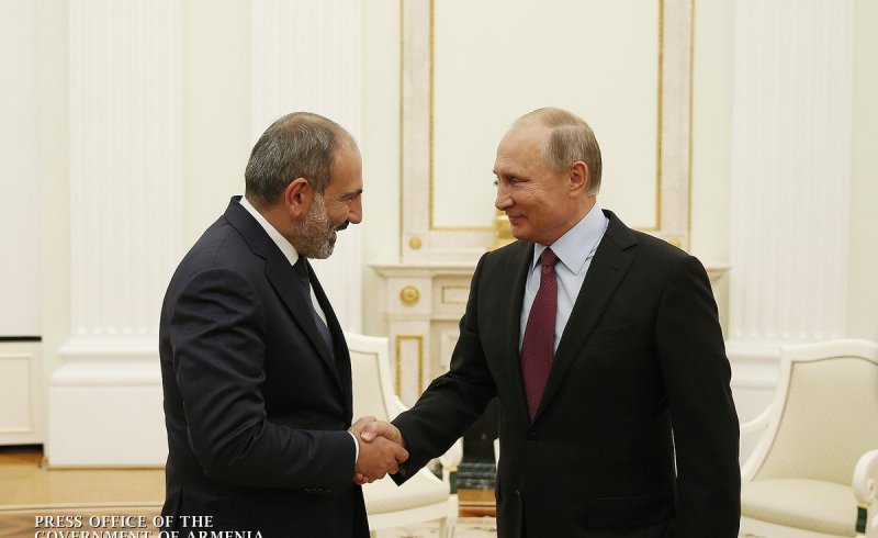 АРМЕНИЯ. Песков: Путин и Пашинян лично обсудят вопросы двусторонних отношений